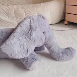 Peluche Coussin éléphant Géant -Ma Pleuche Soldes IMG peluche coussin elephant geant