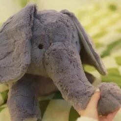 Peluche Coussin éléphant Géant -Ma Pleuche Soldes IMG peluche coussin elephant geant 3