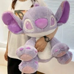 Peluche Géante Stitch Violet Tout Doux 11 Peluche Géante Stitch Violet Tout Doux -Ma Pleuche Soldes IMG peluche geante Stitch violet tout doux 6