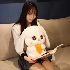 Peluche Lapin Tenant Une Carotte -Ma Pleuche Soldes IMG peluche lapin carotte 40