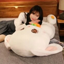 Peluche Lapin Tenant Une Carotte -Ma Pleuche Soldes IMG peluche lapin tenant une carotte 4