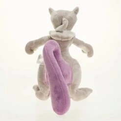 Peluche Pokemon Mewtwo 7 Peluche Pokemon Mewtwo -Ma Pleuche Soldes Peluche Pokemon Mewtwo beige Peluche Pokemon Materiaux Coton 1